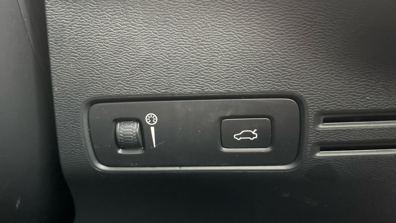 Volvo Xc40 2.0 D4 [190] Inscription 5dr AWD Geartronic Diesel Estate